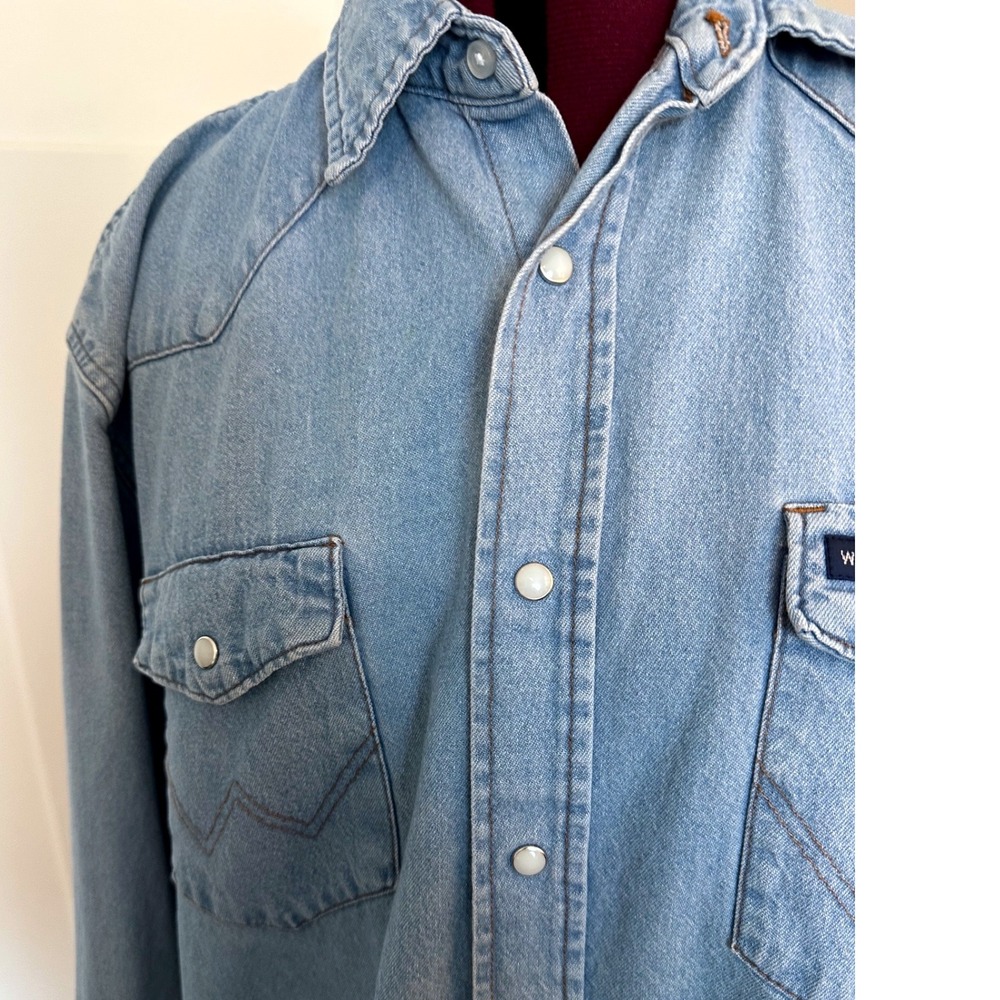 Wrangler Mens Western Denim Pearl Snap Shirt Light Wash Raw Hem XL/Rodeo/Cowboy - Picture 7 of 7